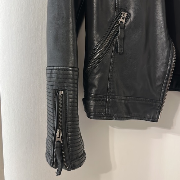 Topshop - Picture 2 of 3